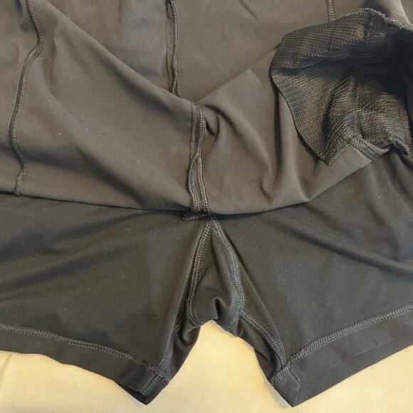 Columbia Size 10 Women's Athletic Black Skort with Zip Pocket - Performance Acti - Picture 5 of 5